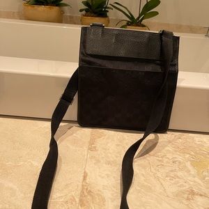 Gucci travel crossbody